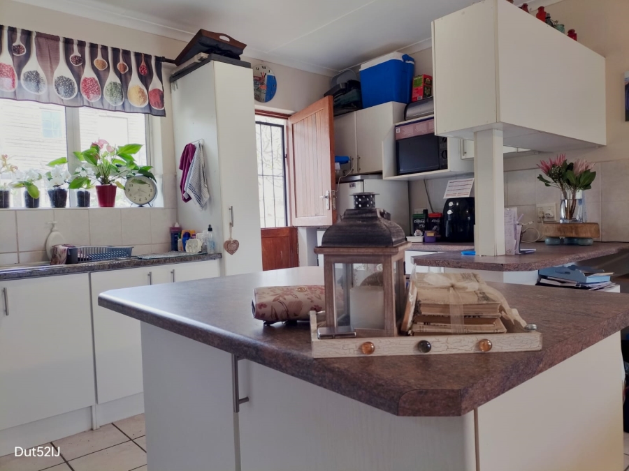 3 Bedroom Property for Sale in Fraaiuitsig Western Cape